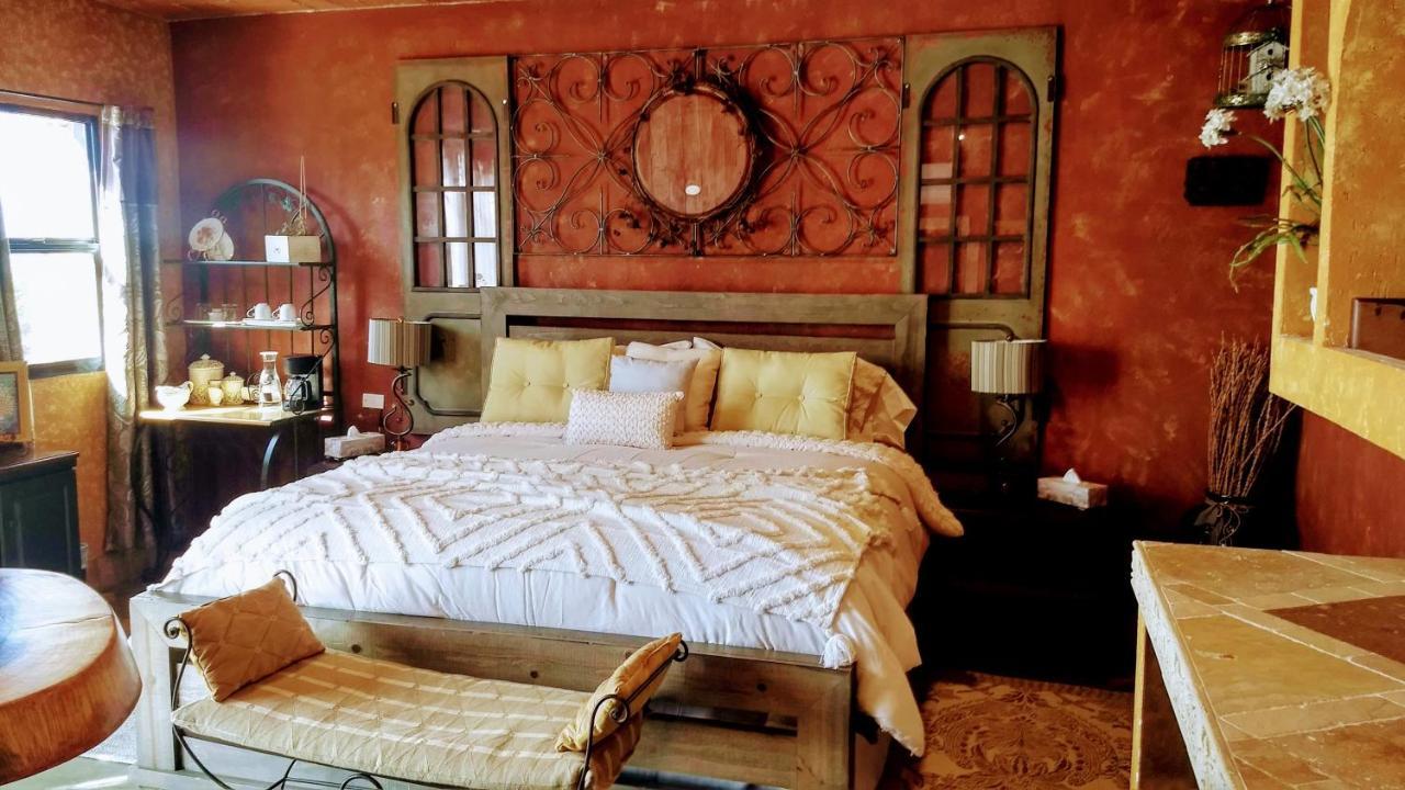 バジェ・デ・グアダルーペ Vina Calabria Bed & Breakfast エクステリア 写真