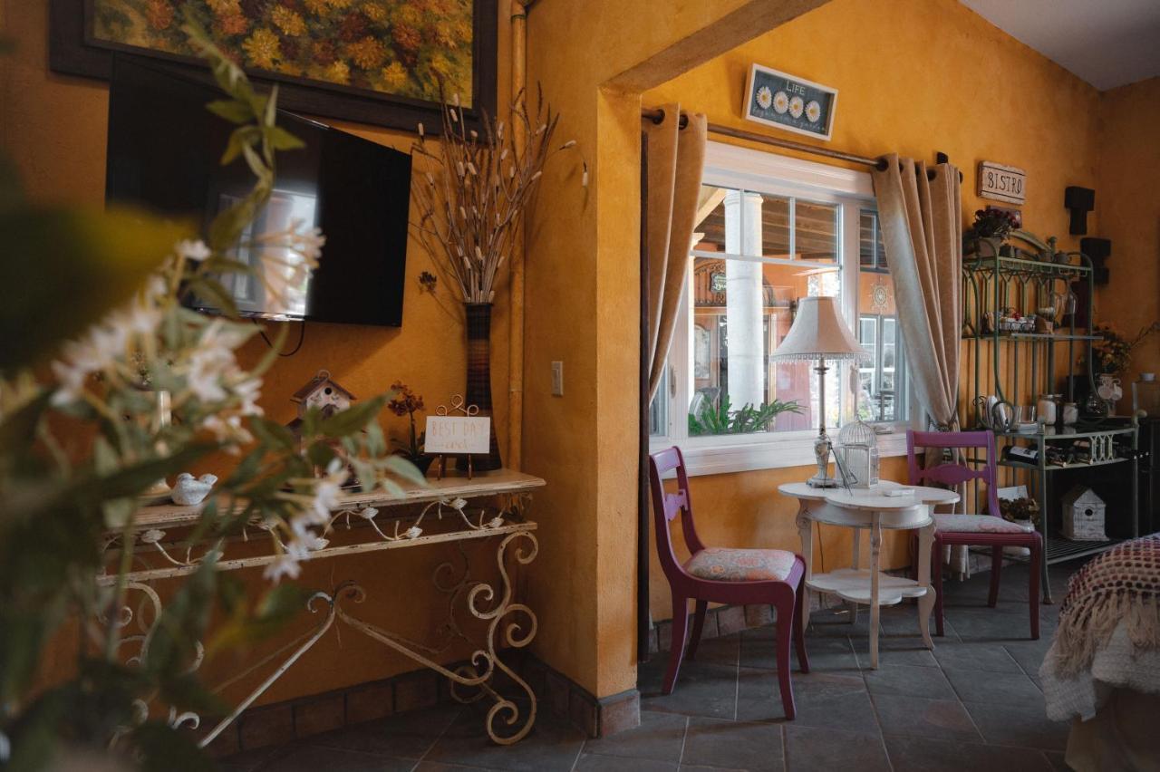 バジェ・デ・グアダルーペ Vina Calabria Bed & Breakfast エクステリア 写真