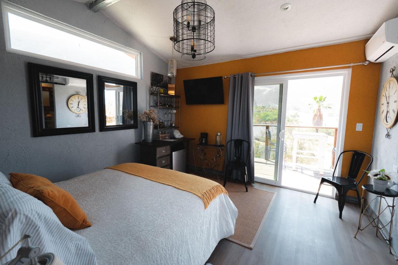 バジェ・デ・グアダルーペ Vina Calabria Bed & Breakfast エクステリア 写真